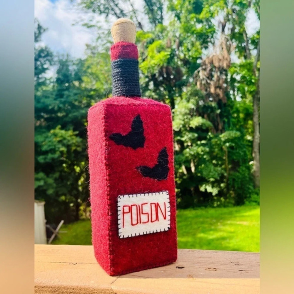 Poison Bottle Felt Tabletop Halloween Decor NWT